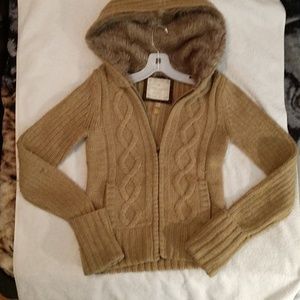 Hooded Sweeter